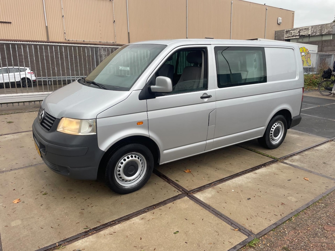 Volkswagen Transporter - 2.5 TDI 300 Budgetline DC!EURO 4!AIRCO!DBL CABINE!6 VERSNELLING!APK:8-2026!BANDEN GOED!NET - AutoWereld.nl