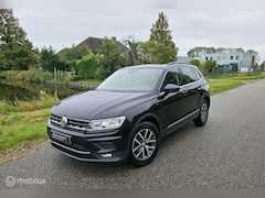 Volkswagen Tiguan - 1.5 TSI Business / LED / Carplay / PDC