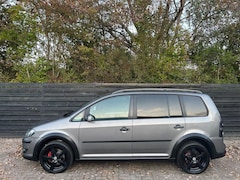 Volkswagen Touran Cross - 2.0 TDI Highline 7 Persoons, standkachel, stoelverwarming