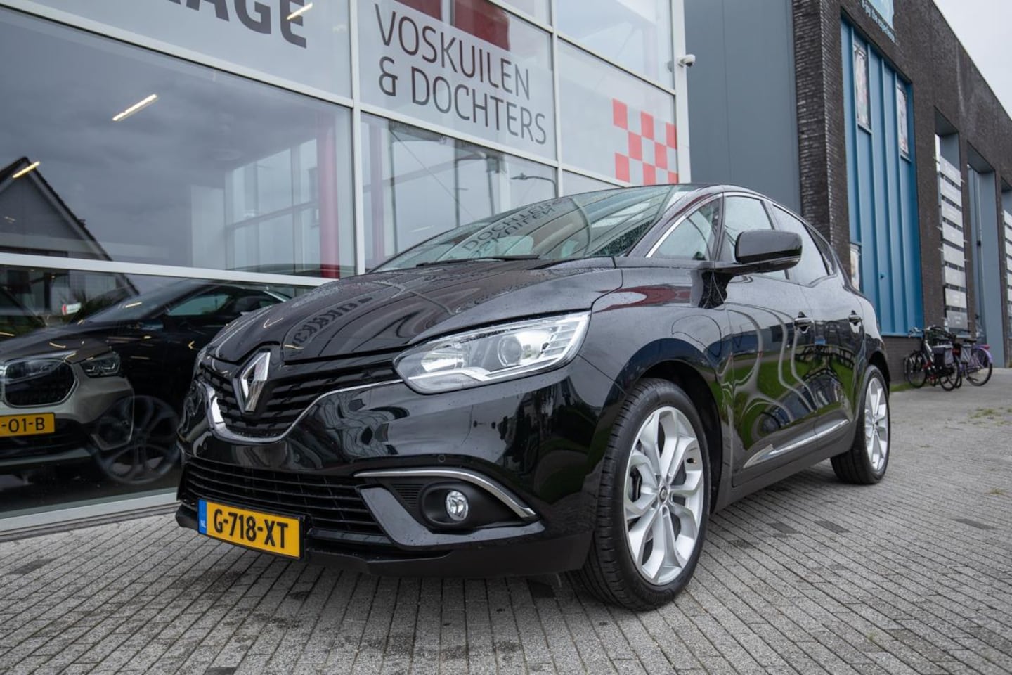Renault Scénic - 1.3 TCe Limited Automaat | Carplay - AutoWereld.nl