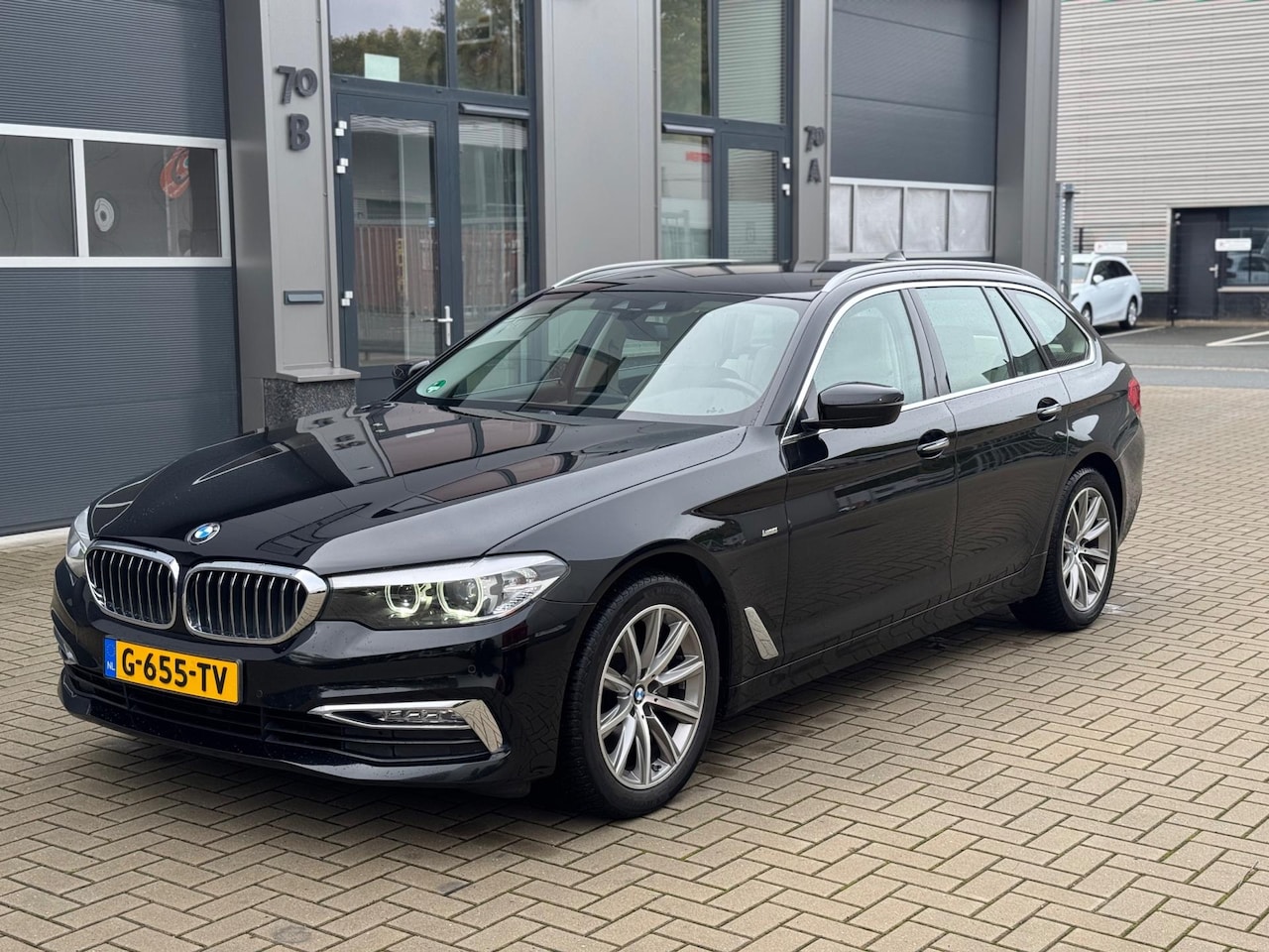 BMW 5-serie Touring - 520d Corporate Lease High Executive 520d Corporate Lease High Executive - AutoWereld.nl