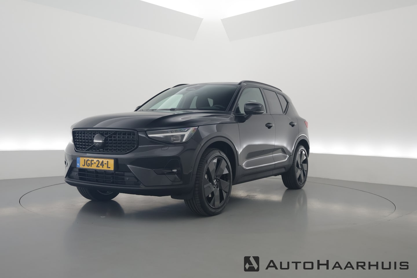 Volvo XC40 - B3 Plus Black Edition | 360cam | Pilot Assist | Harman Kardon | Memory seat | 20'' | Pixel - AutoWereld.nl