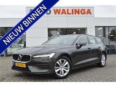 Volvo V60 - 2.0 B3 Momentum Business Elektr trekhaak + achterklep | Keyless | Lane assist | Virtual co