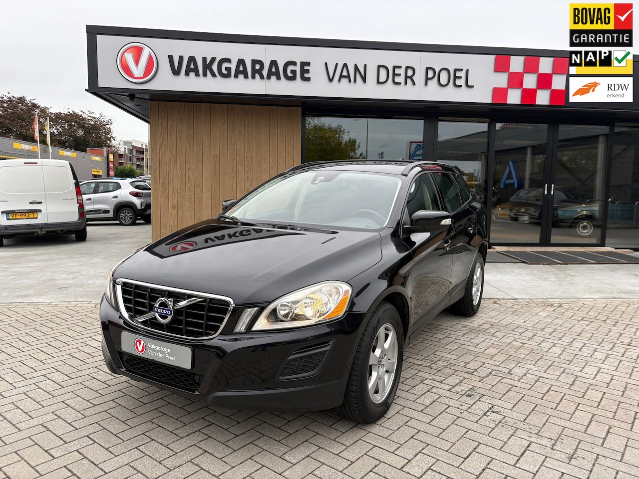 Volvo XC60 - 2.0 T5 Kinetic 2.0 T5 Kinetic - AutoWereld.nl