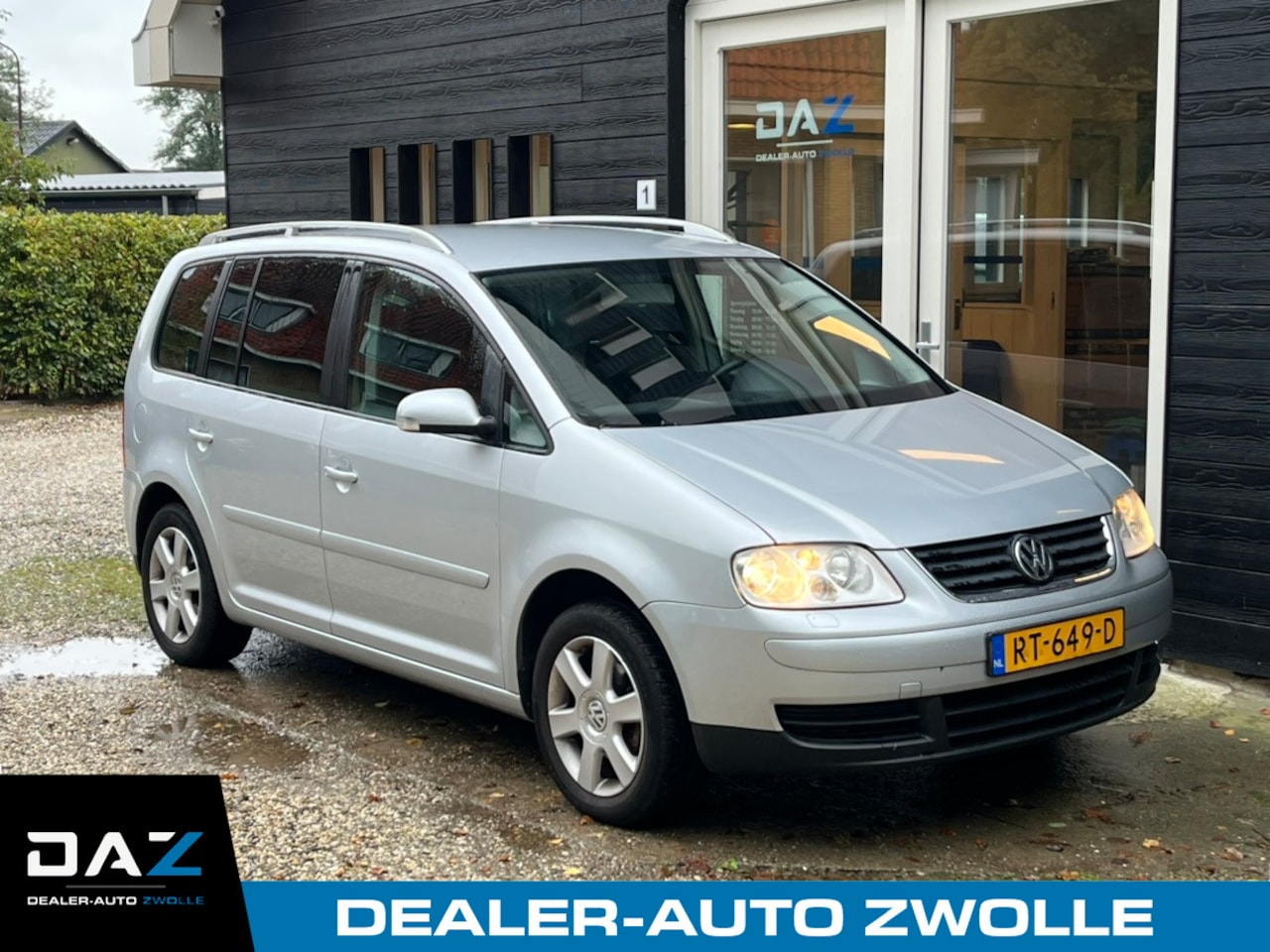 Volkswagen Touran - 1.6 Ecc/Audio/Navi/Lm/Trekhaak - AutoWereld.nl