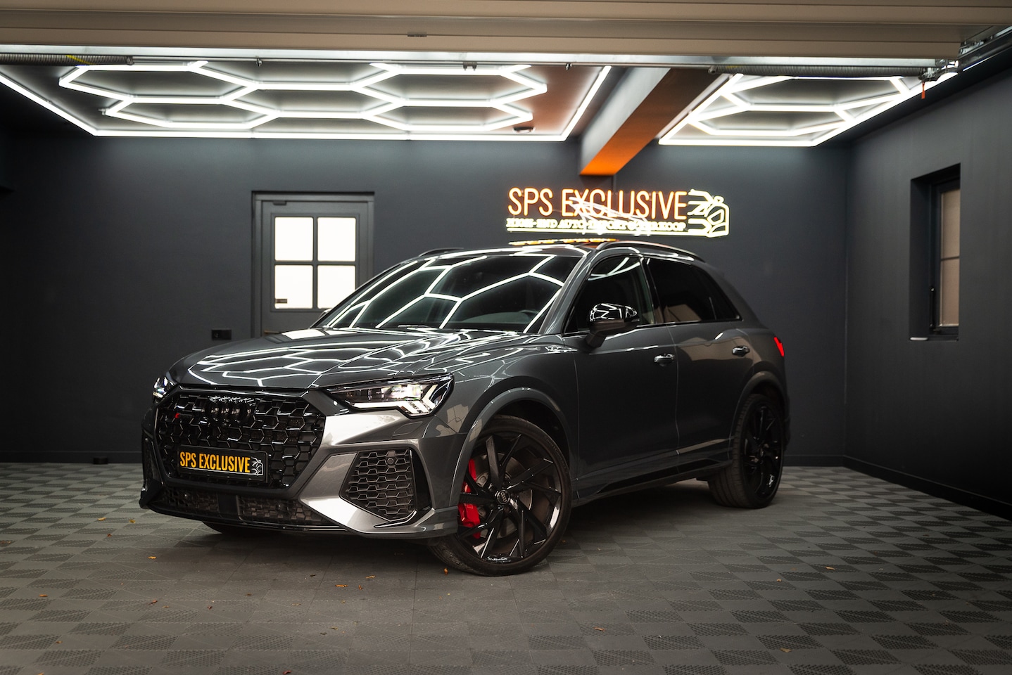 Audi Q3 - TFSI RS Sonos / Pano / Eventuri / Milltek / Adaptive / Memory - AutoWereld.nl