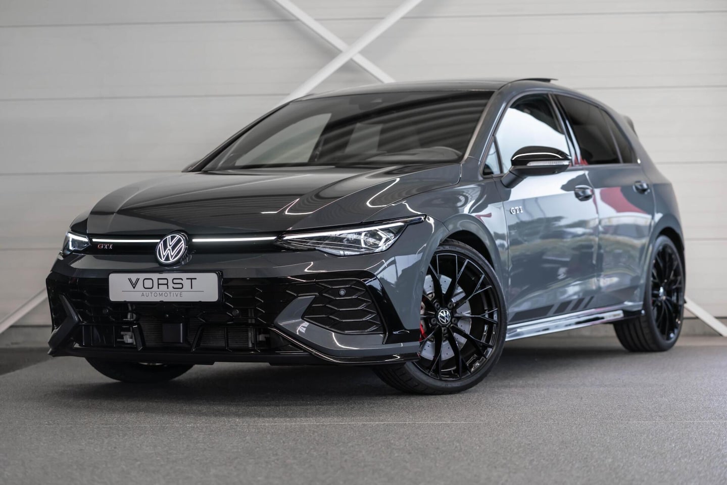 Volkswagen Golf - 2.0 TSI GTI Clubsport Pano HK DSG LED - AutoWereld.nl