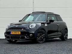 MINI Cooper S - 2.0 Orig NL JWC Pano Harman Kardon Leer Keyless entry Stoelverwarming