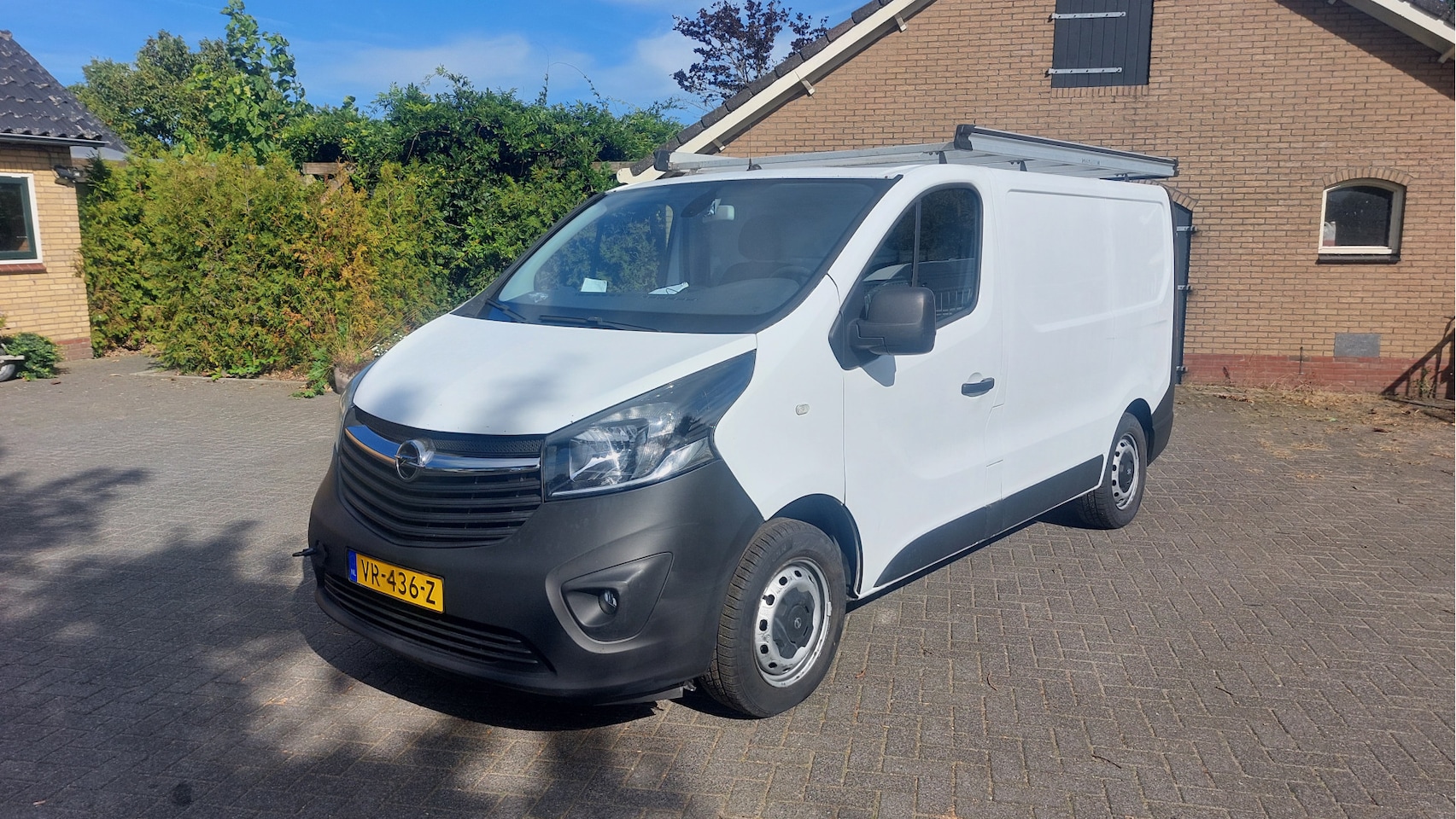 Opel Vivaro - 1.6 CDTI L1H1 Sport EcoFlex AIRCO/NAVI BJ 2015 Motor defect - AutoWereld.nl