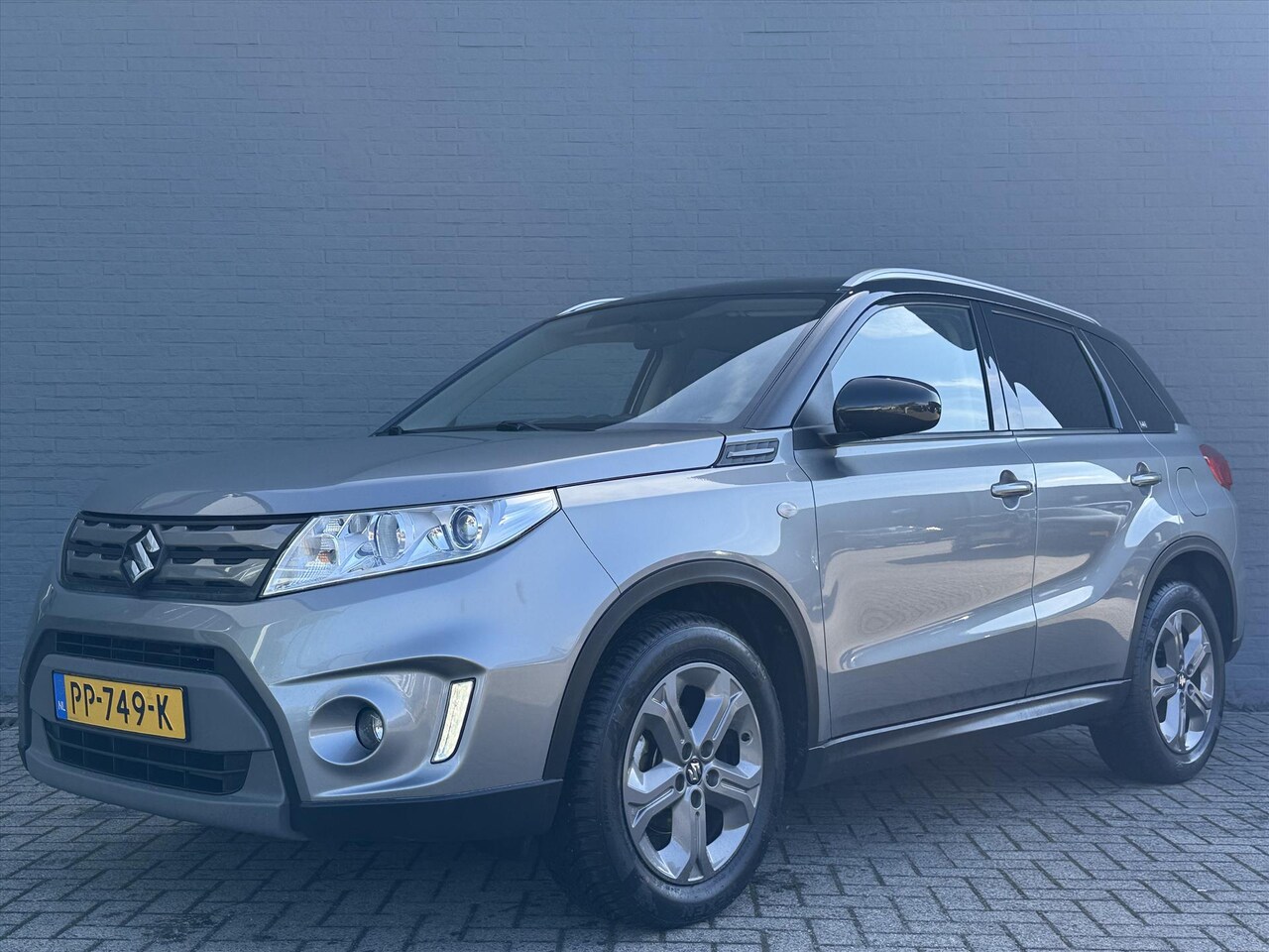 Suzuki Vitara - 1.6 VVT 120pk 2WD Automaat Exclusive | Bluetooth Carkit | Cruise Control | Stoelverwarming - AutoWereld.nl