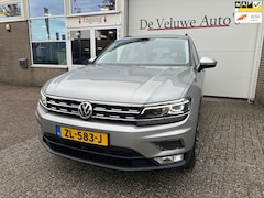 Volkswagen Tiguan - 2.0 TSI 4Motion Highline | Trekhaak| Leder