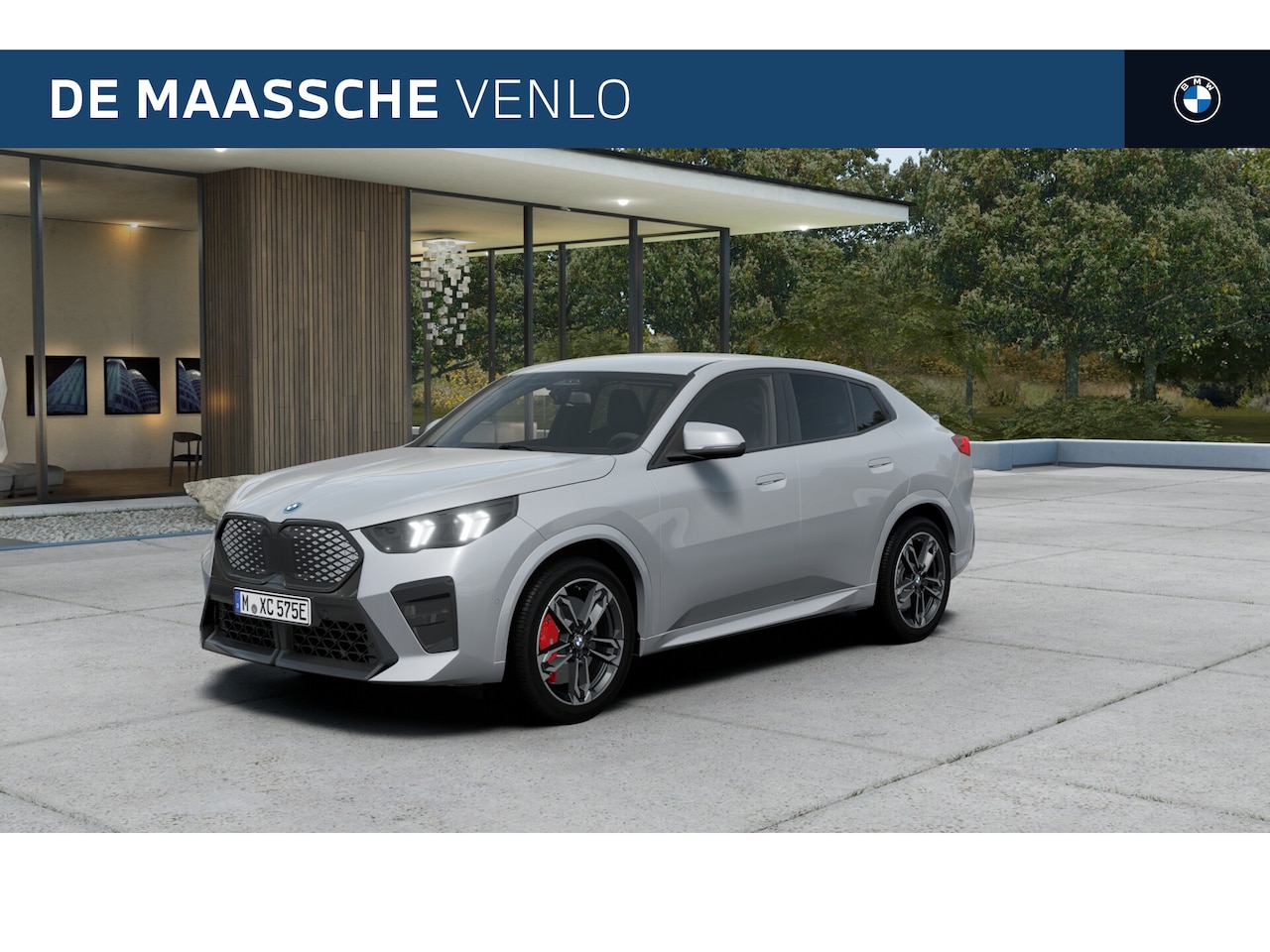 BMW iX2 - eDrive20 M Sport / Trekhaak / Sportstoelen / Achteruitrijcamera / M Adaptief onderstel / C - AutoWereld.nl