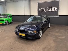 BMW 5-serie - 528i Executive leder/schuifdak/navi