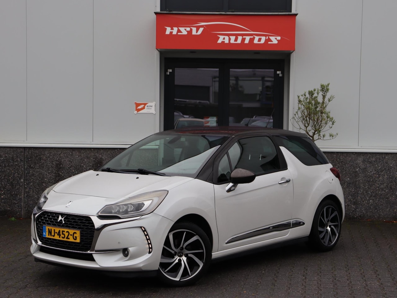 DS 3 - 1.2 PureTech So Chic navi LM org NL - AutoWereld.nl
