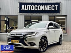 Mitsubishi Outlander - 2.0 PHEV Executive Edition. NAVI, CAMERA, CRUISE, TREKHAAK