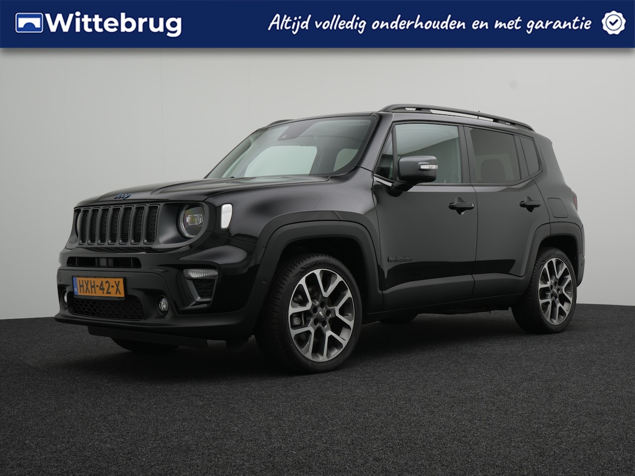 Jeep Renegade - 4xe 240 Plug-in Hybrid Electric S | Stoelverwarming | Verstelbare lendensteunen | Achterui - AutoWereld.nl