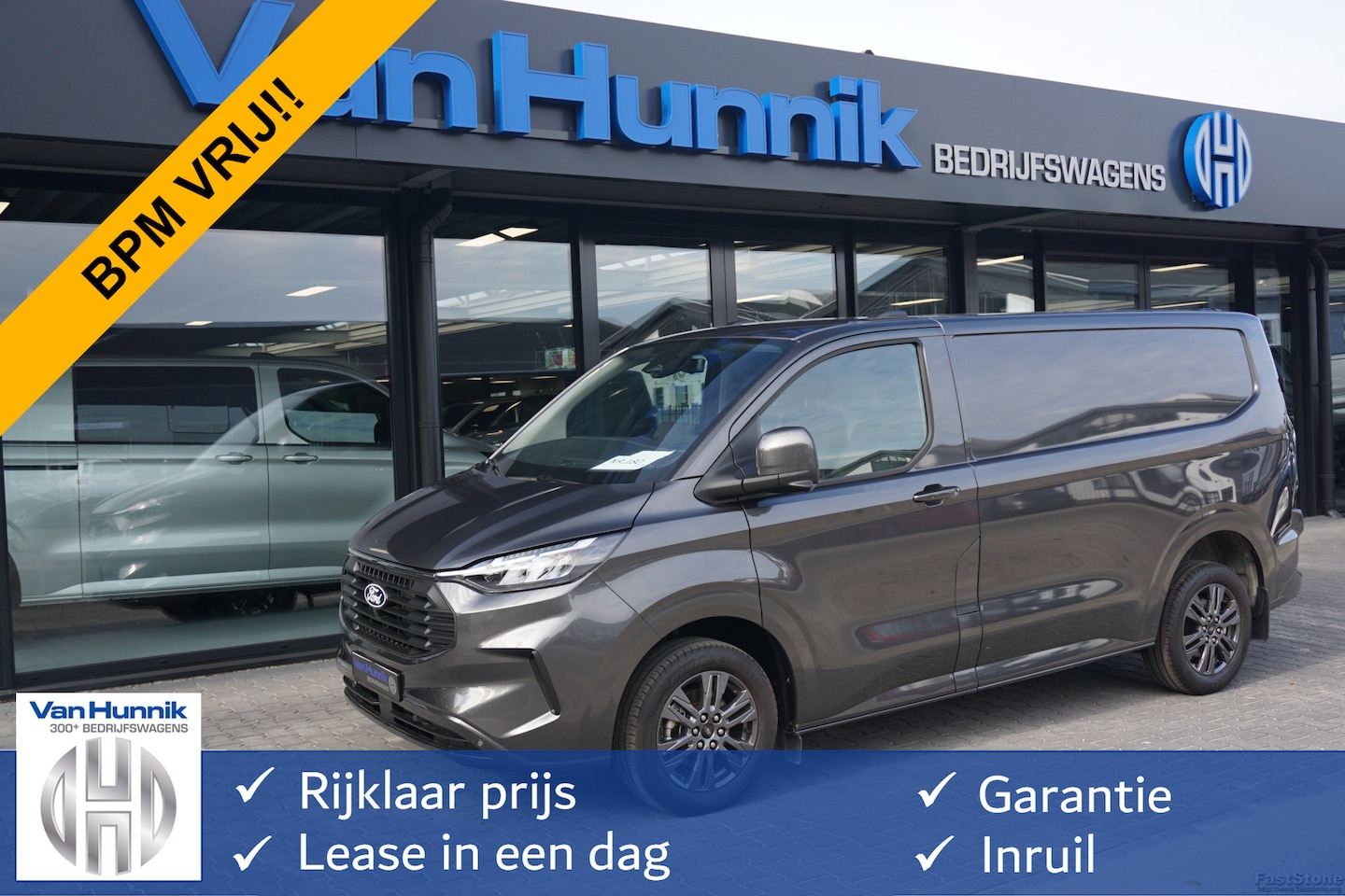 Ford Transit Custom - 300S 150PK Limited BPM VRIJ!! Navi, Cam, Adap. Cruise, 17" LM, Trekhaak!! NR. A180 - AutoWereld.nl