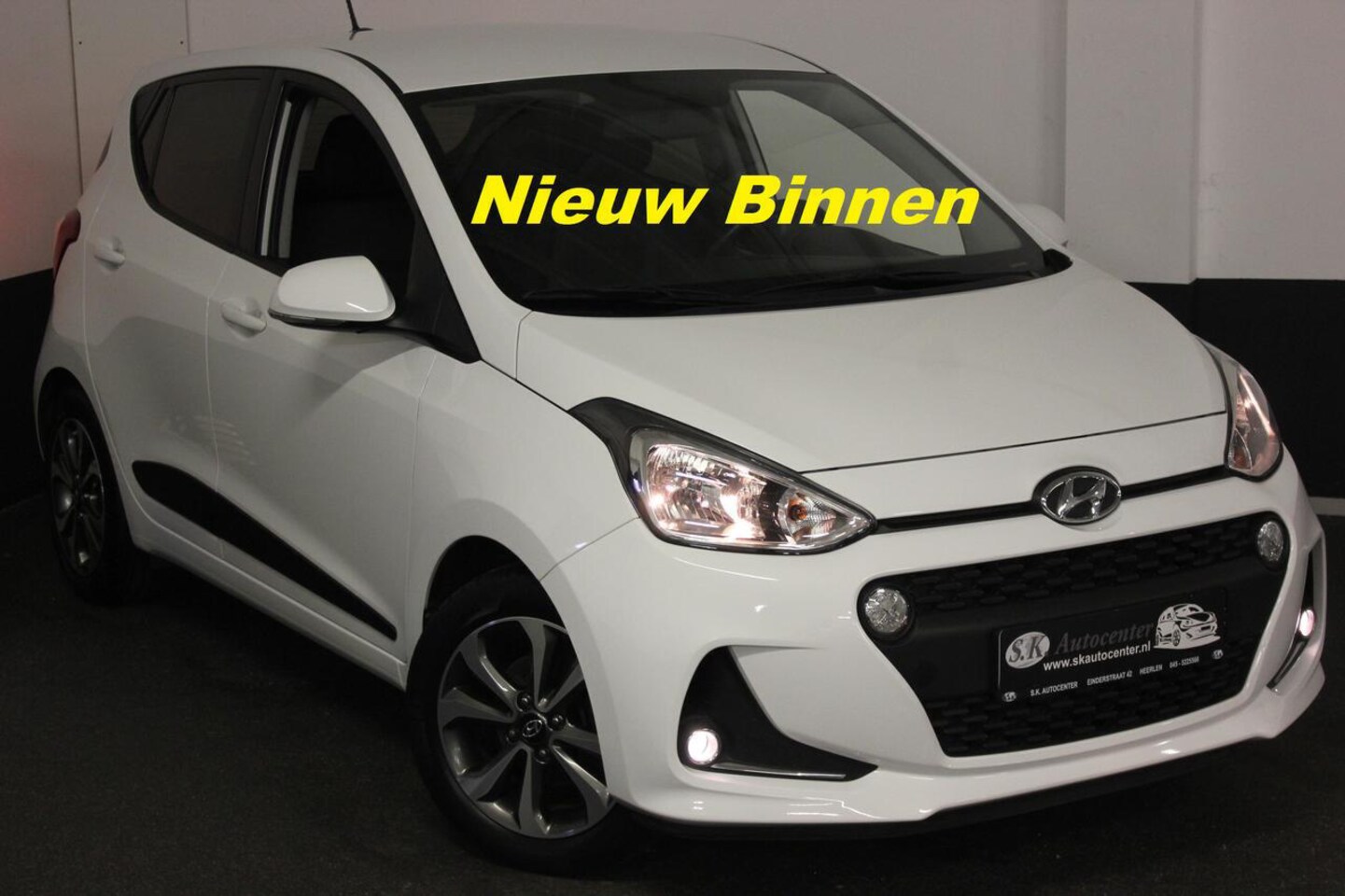 Hyundai i10 - STYLE 1.2*NAVI*STUUR+STOELVERWARMING 1E EIGEN - AutoWereld.nl