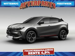Alfa Romeo Junior - 1.2 Turbo Hybrid Ibrida Speciale | Schuif/kantel dak | Pack Techno | Adaptive cruise | Sto