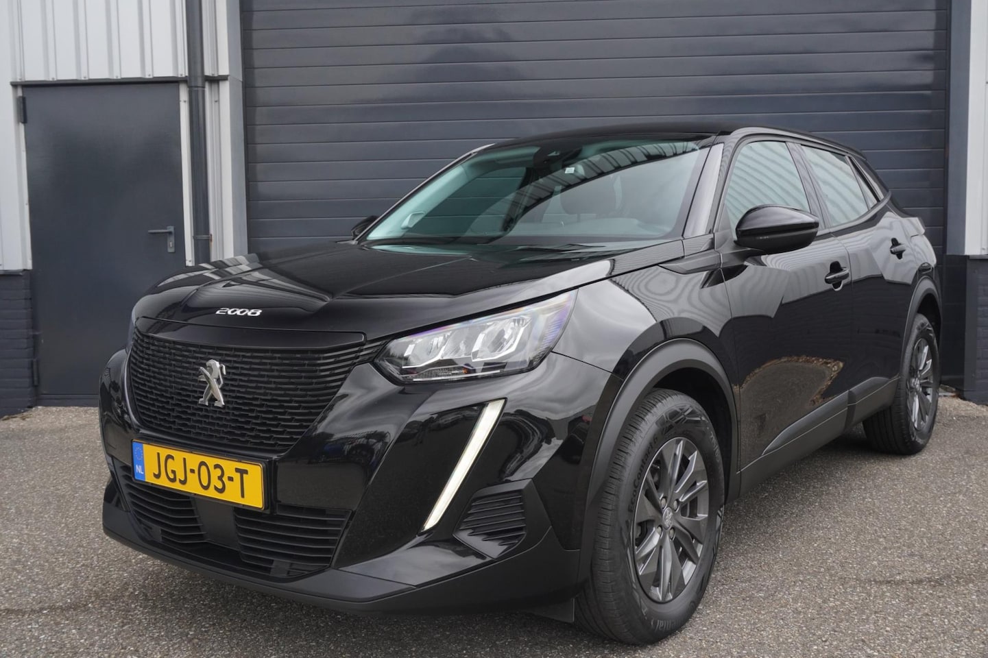 Peugeot 2008 - 1.2 PureTech Allure Pack | Automaat | Navigatie | Camera | Apple Carplay/Android Auto - AutoWereld.nl