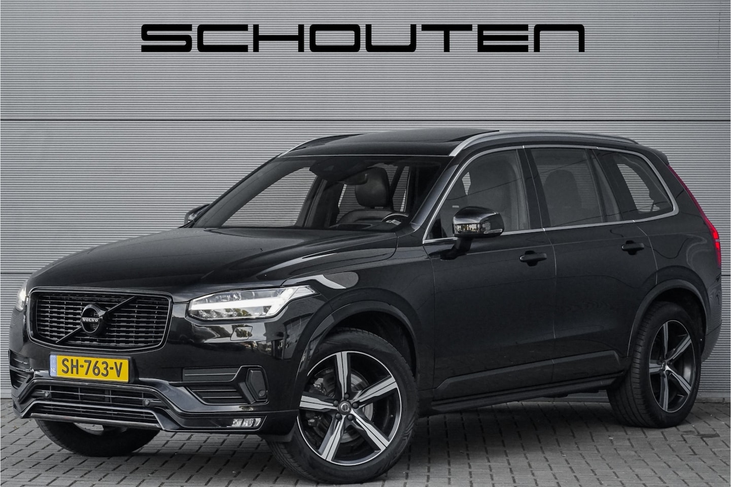 Volvo XC90 - 2.0 D5 AWD R-Design 7-Pers Leder Pano Trekhaak - AutoWereld.nl