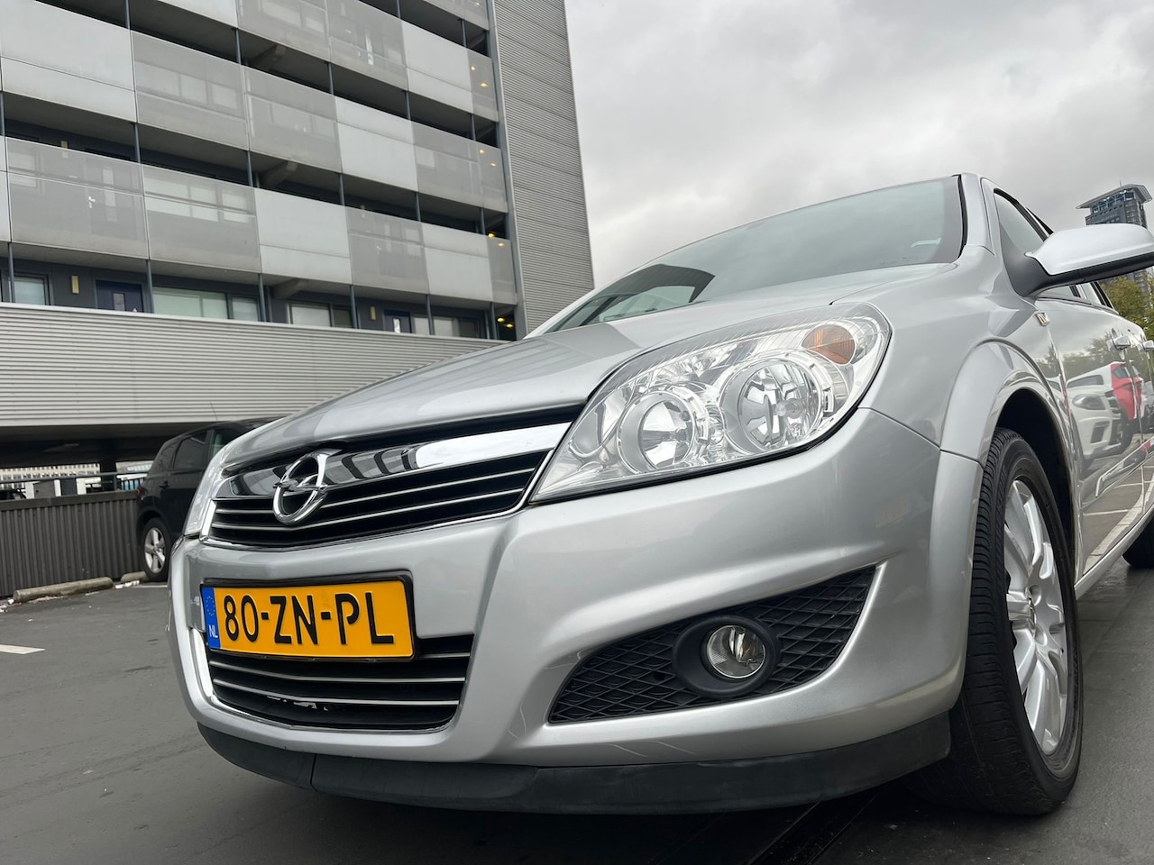 Opel Astra - 1.6 Temptation AUTOMAAT CarPlay Dealer Onderhouden - AutoWereld.nl