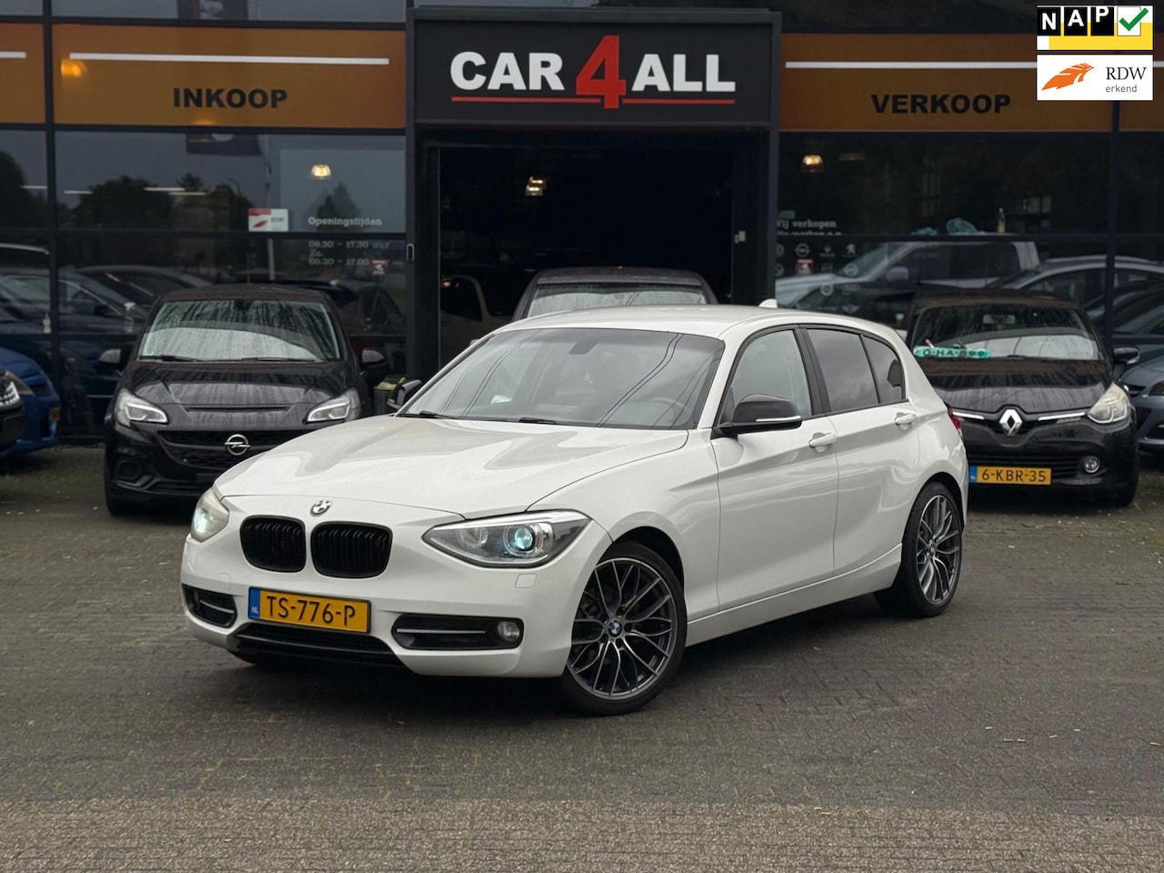 BMW 1-serie - 116i LEDER/STLVRM/PDC/M-VELGEN/XENON/LED/NETTE AUTO - AutoWereld.nl