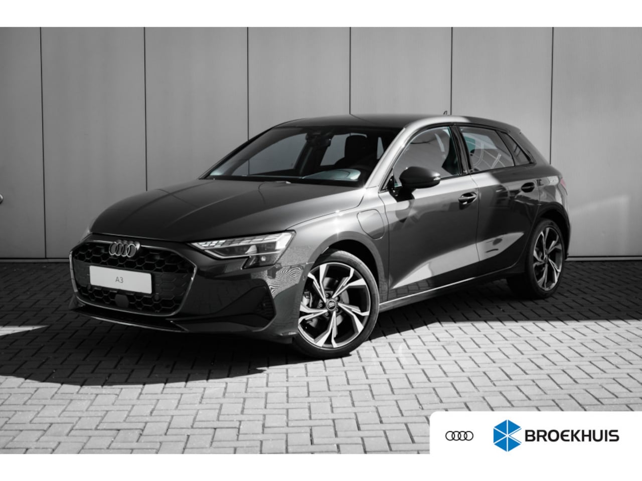 Audi A3 Sportback - Advanced edition 204PK | Camera Achter |  Stoelverw. voor | Full LED Koplampen | Parkeerhu - AutoWereld.nl