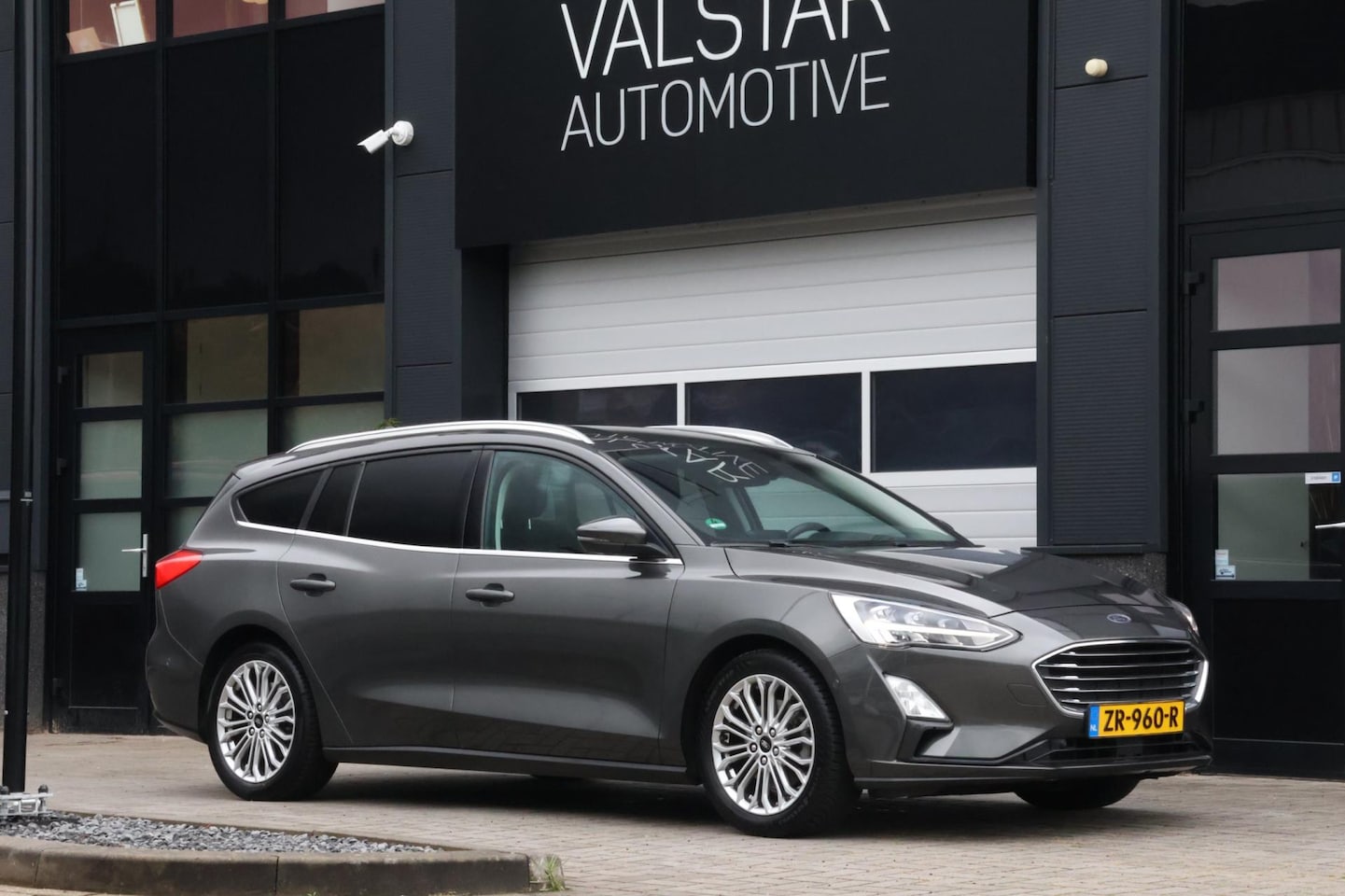 Ford Focus Wagon - 1.0 EcoBoost Titanium | B&O | LED | WINTERPAKKET! - AutoWereld.nl