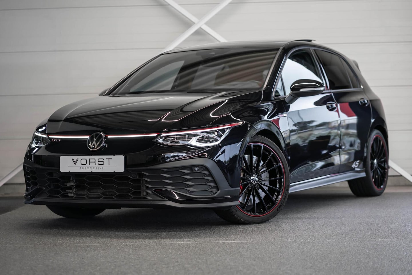 Volkswagen Golf - 2.0 TSI GTI Clubsport 45 Jahre Akra Pano HUD - AutoWereld.nl