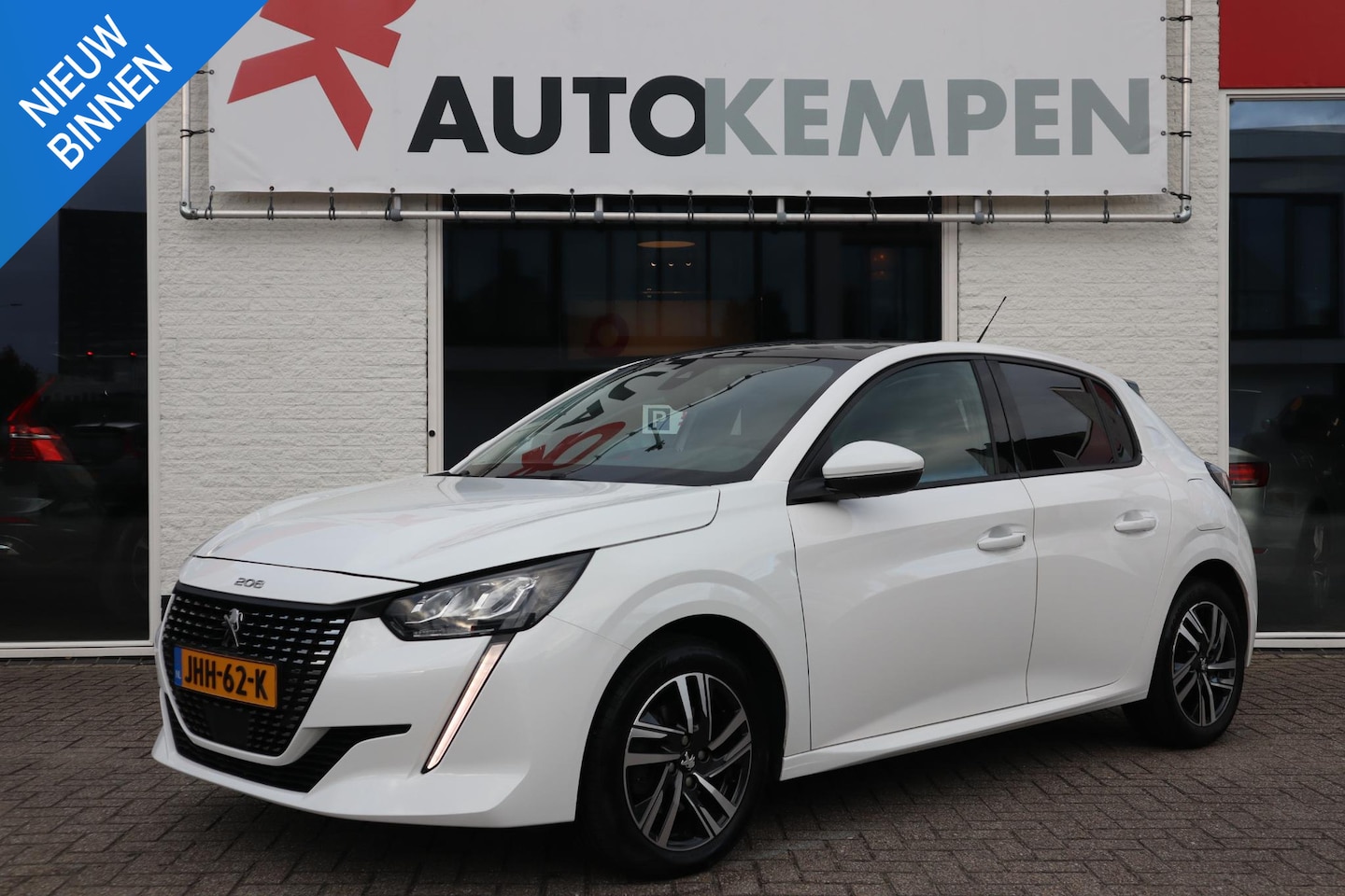 Peugeot 208 - 1.2 100 PK ALLURE SKY PANORAMA|APPLE CARPLAY|CAMERA|DIGIT|STOELVERWARMING - AutoWereld.nl