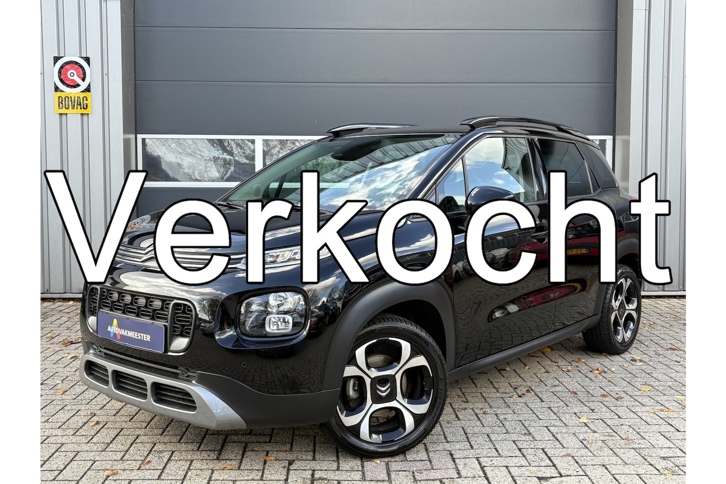Citroën C3 Aircross - 1.2 PureTech S&S Shine | Navi | Camera | Keyless | Carplay/Android | All Season | DAB | In - AutoWereld.nl