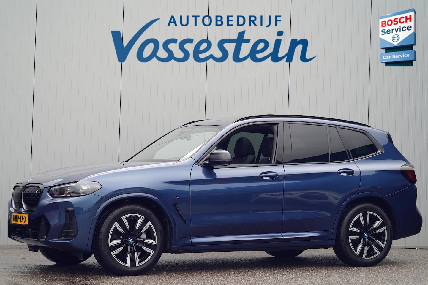 BMW iX3 - High Executive Edition 80 kWh / M-Sport / 7.058 KM! / Pano / Leder / Incl. BTW / Camera / - AutoWereld.nl