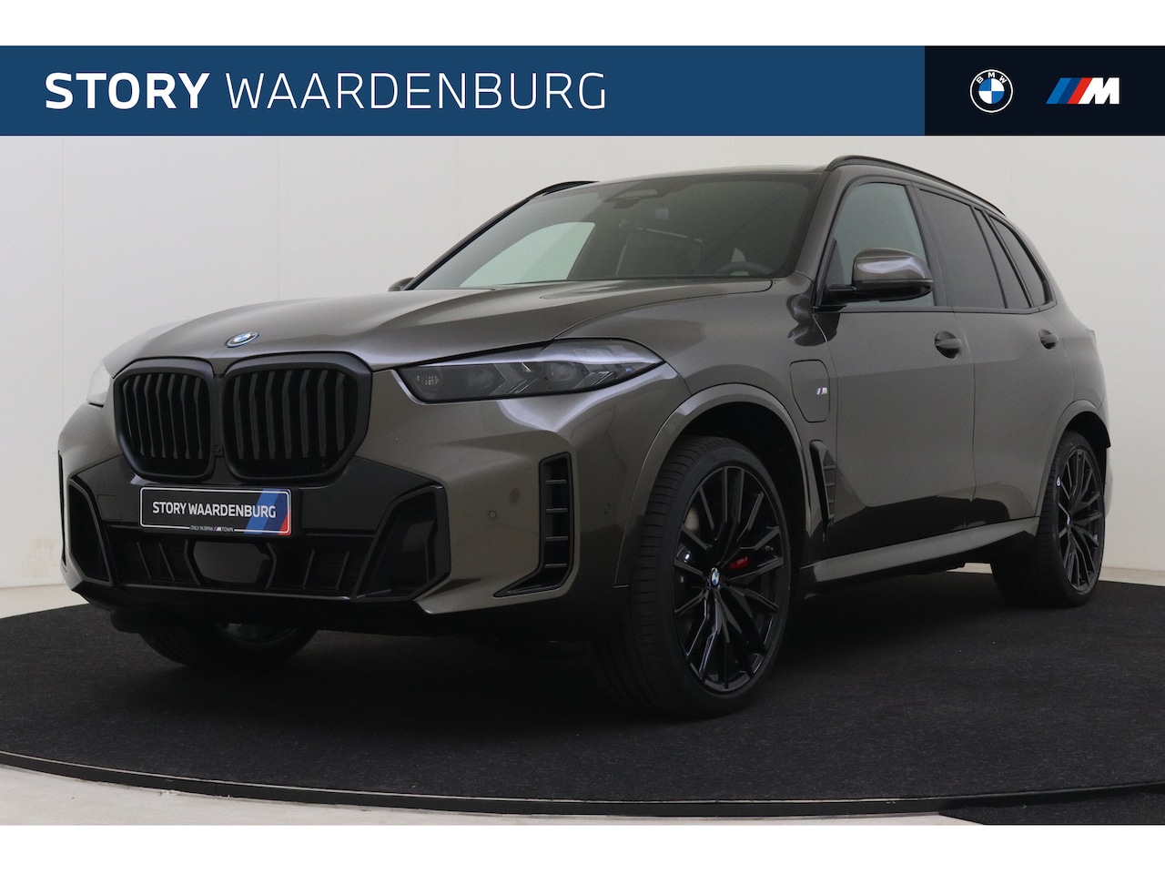 BMW X5 - xDrive50e High Executive M Sport Automaat / Panoramadak Sky Lounge / Trekhaak / Massagefun - AutoWereld.nl