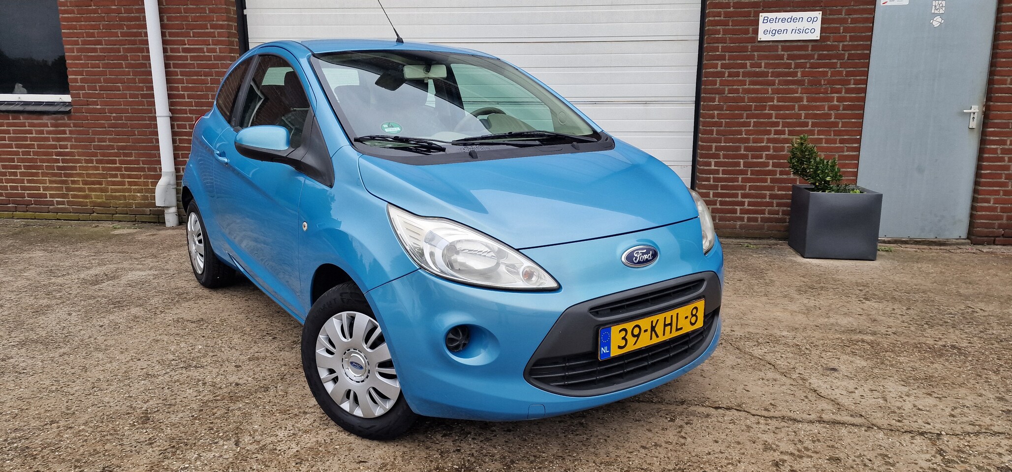 Ford Ka - 1.2 Trend In nette staat verkerende Ford Ka 1.2. Bjr 2009, 128 820 km aantoonbaar,  nieuwe apk bij l - AutoWereld.nl