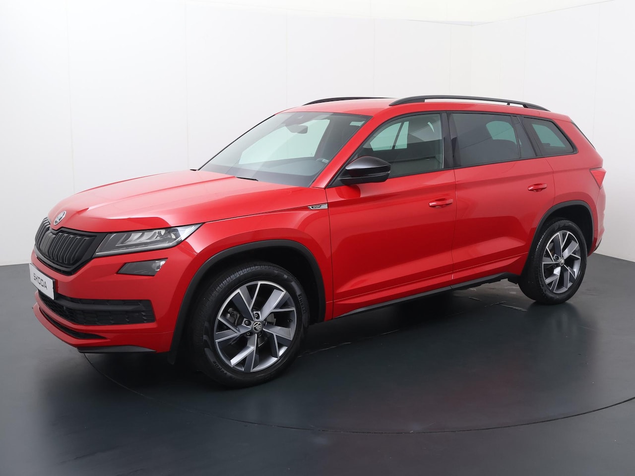 Skoda Kodiaq - 1.5 TSI Sportline Business | 150 PK | Automaat | Sportstoelen | Achteruitrijcamera | Stoel - AutoWereld.nl