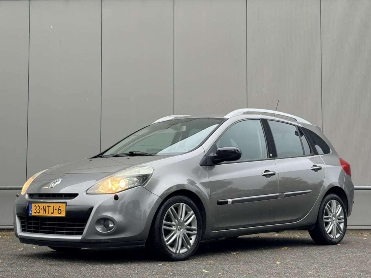 Renault Clio Estate - 1.6-16V - automaat - nap! - airco - cruise - AutoWereld.nl