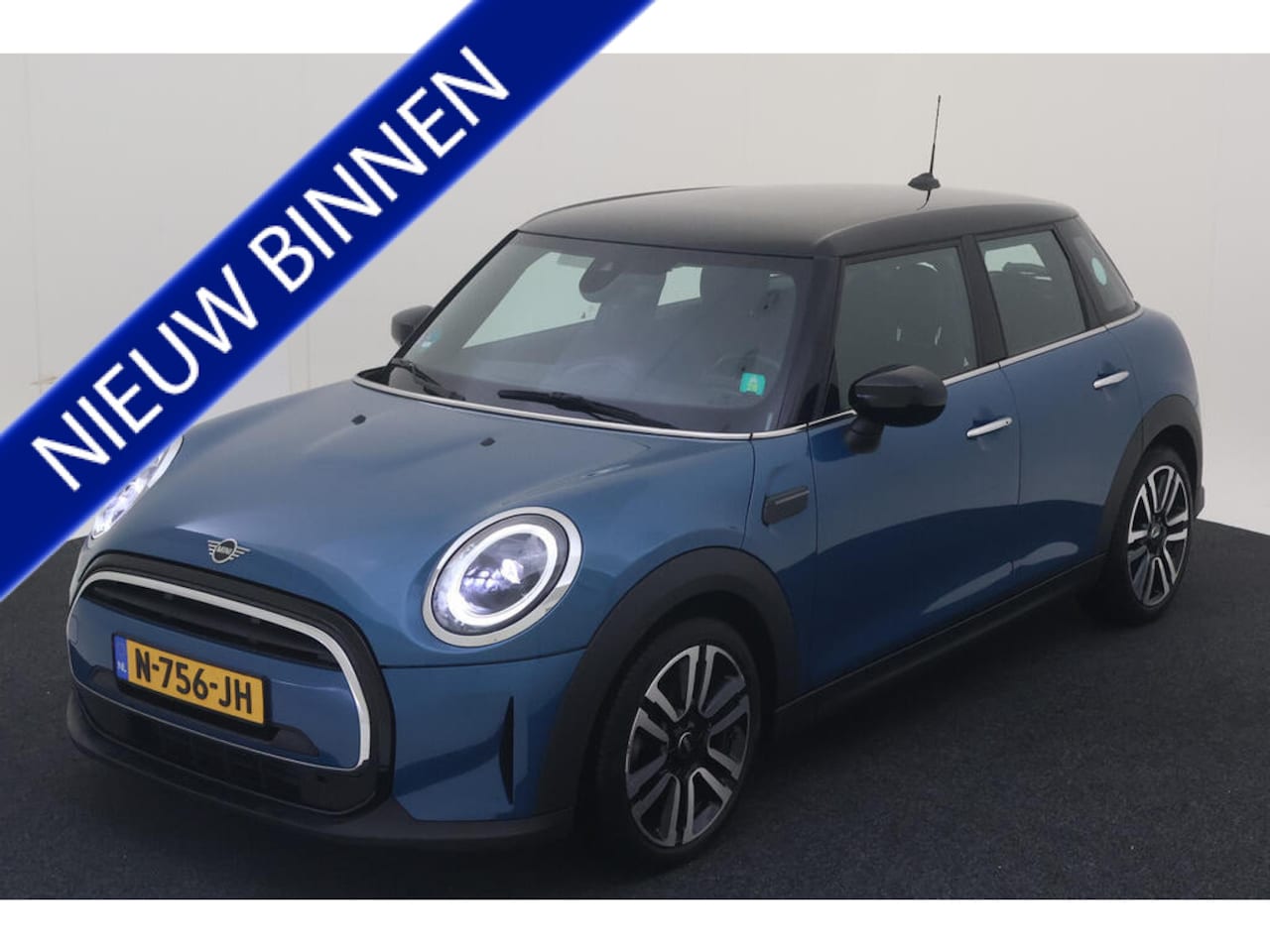 MINI Cooper - Mini 1.5 Business Edition NL AUTO | LEDER | CAMERA | - AutoWereld.nl