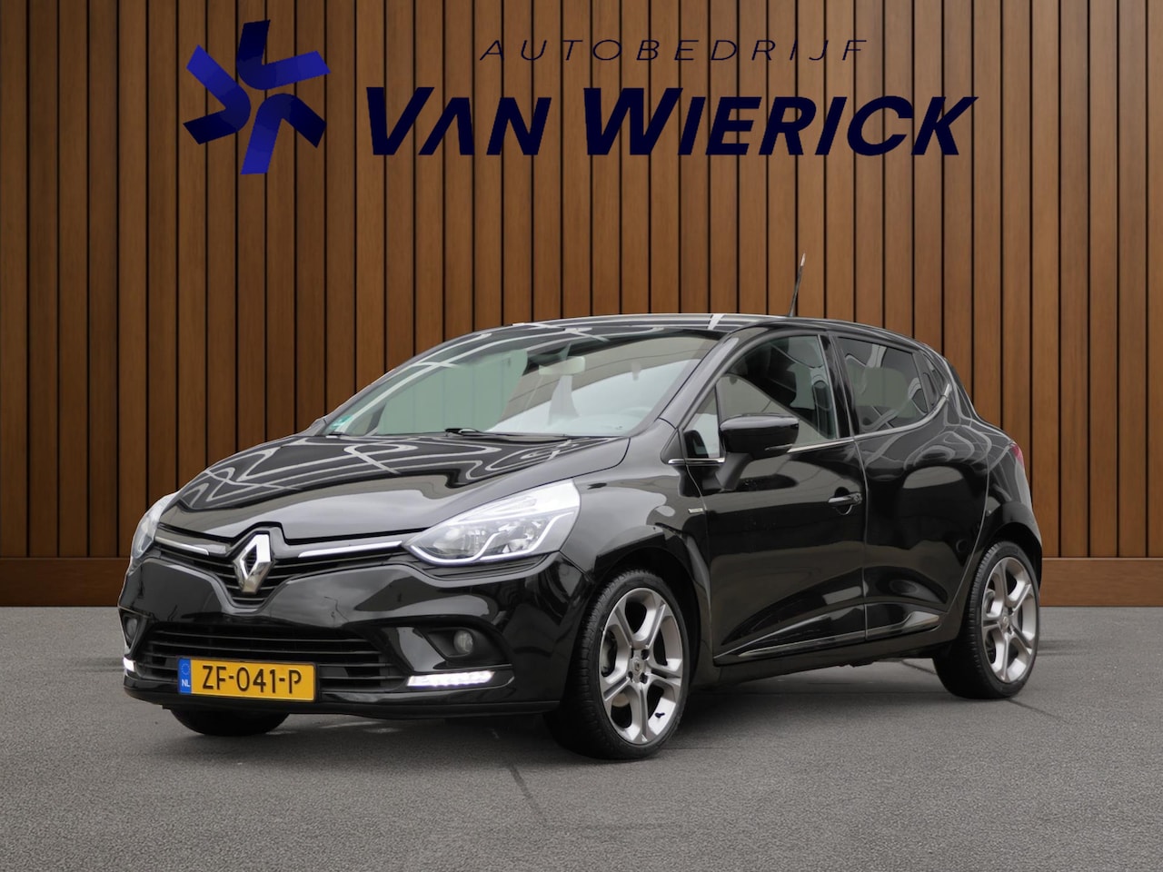 Renault Clio - 0.9 TCe Limited | Cruise | Navi | 17 Inch | Nette Staat - AutoWereld.nl