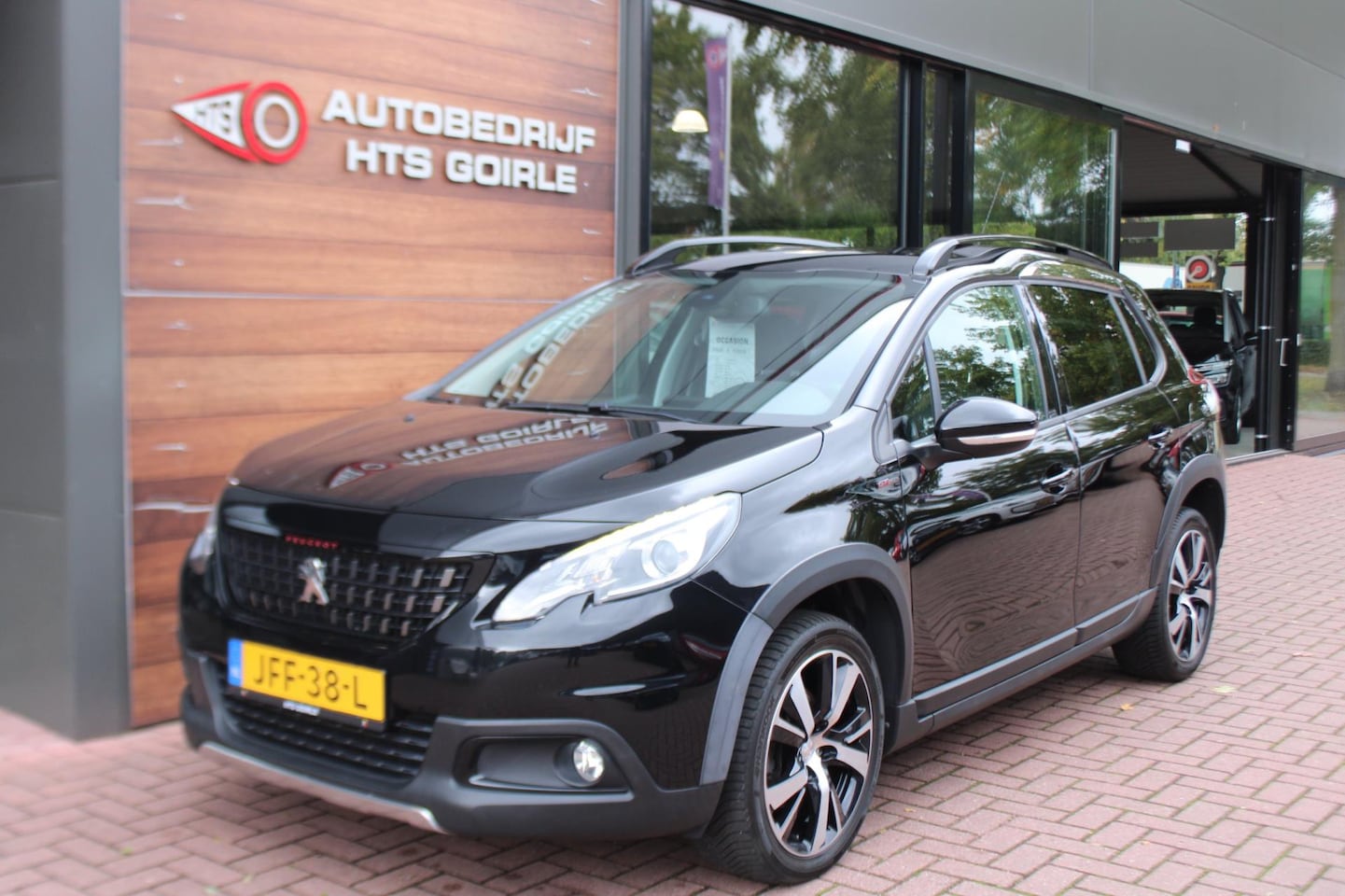 Peugeot 2008 - 1.2 PureTech Allure GT Line - AutoWereld.nl
