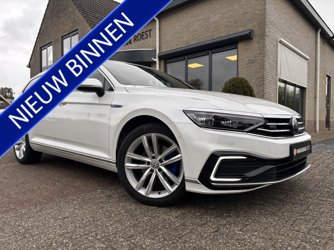 Volkswagen Passat Variant - 1.4 TSI PHEV GTE Automaat Business Trekhaak / All-Seasons / Standkachel - AutoWereld.nl
