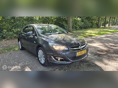 Opel Astra - 1.4 Turbo Cosmo