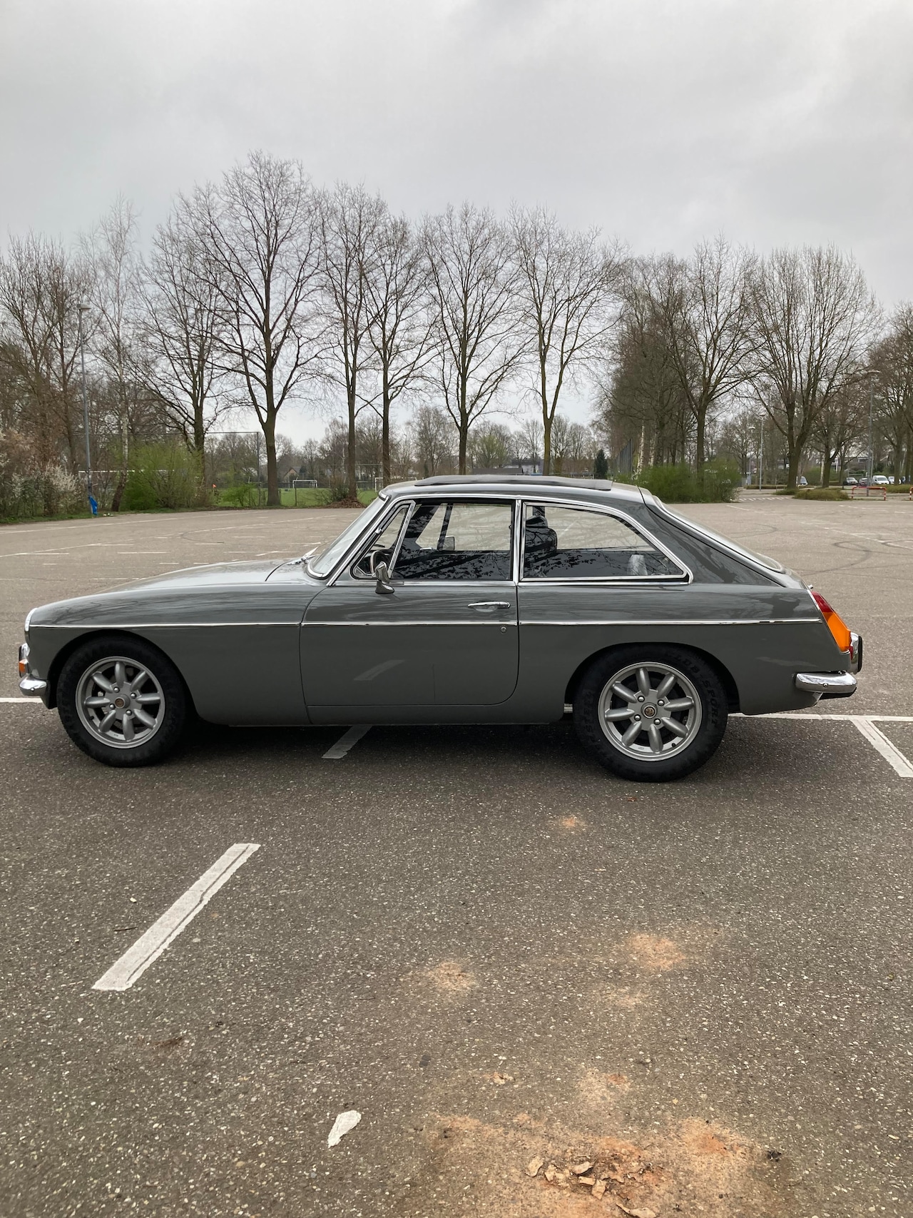 MG B type - G T - AutoWereld.nl