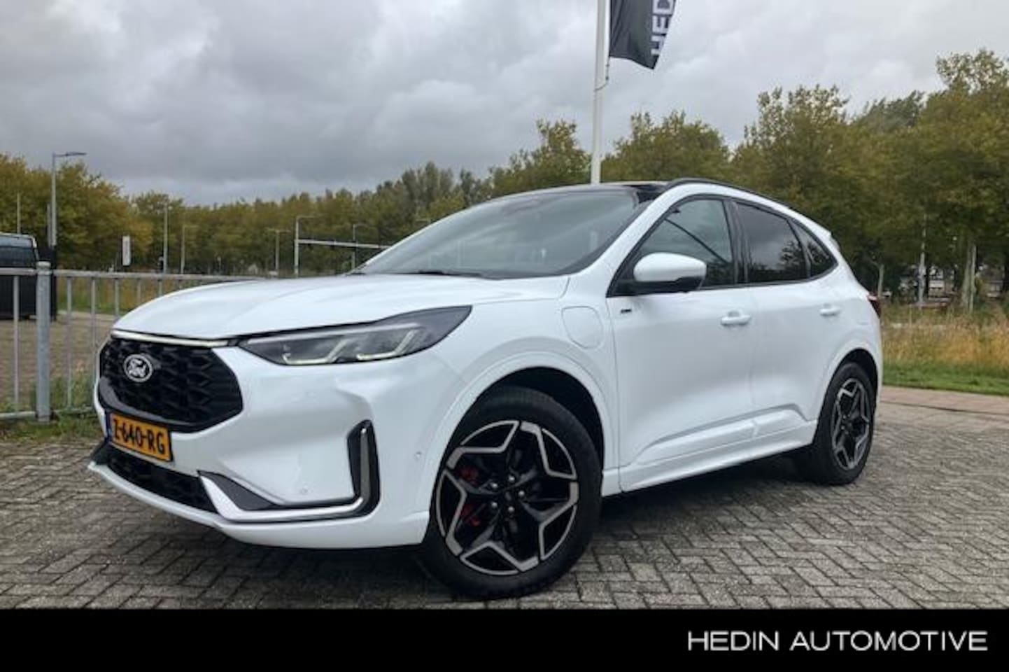 Ford Kuga - 2.5 PHEV 225PK ST-Line X Automaat | Panorama dak | Electr. trekhaak - AutoWereld.nl