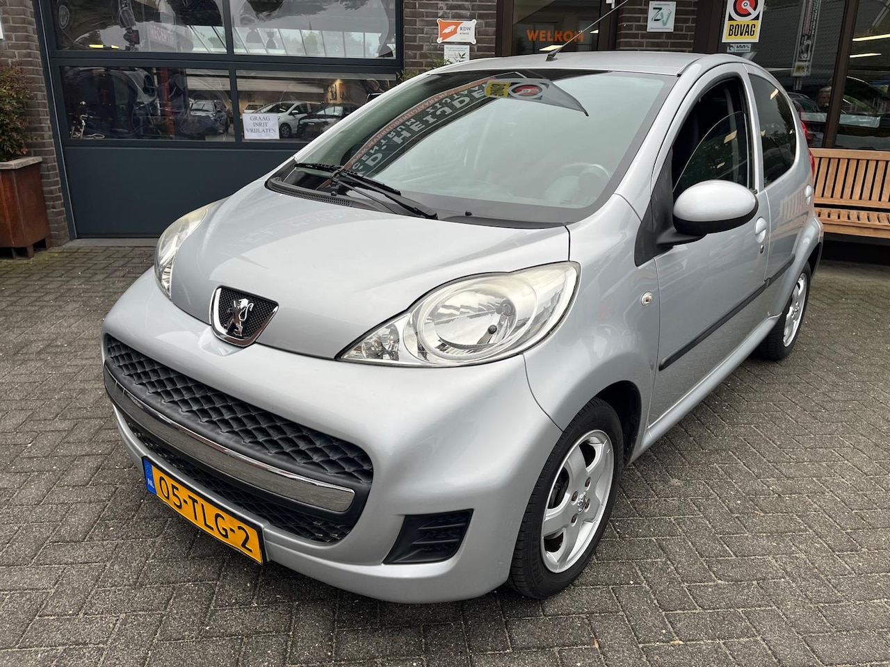 Peugeot 107 - 1.0 12V 5-drs. Goed onderhouden LM Velgen - AutoWereld.nl