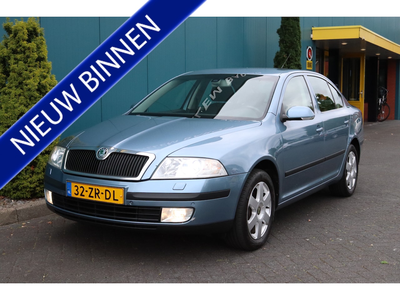 Skoda Octavia - 1.6 FSI Elegance Attractive Business CLIMA|CRUISE|TREKHAAK|XENON|ELEK.PAKKET - AutoWereld.nl
