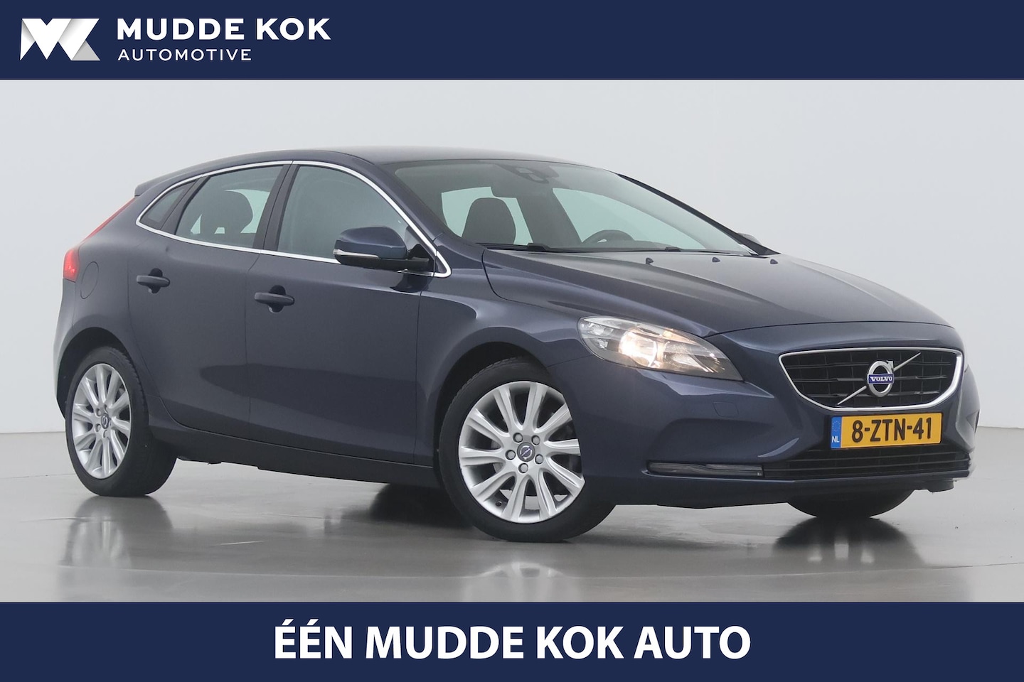 Volvo V40 - T3 Momentum | Trekhaak | Cruise Control | 17 Inch | Navigatie - AutoWereld.nl