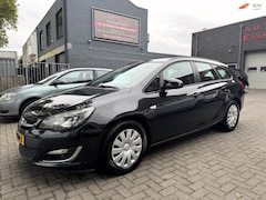 Opel Astra Sports Tourer - 1.7 CDTi Business +