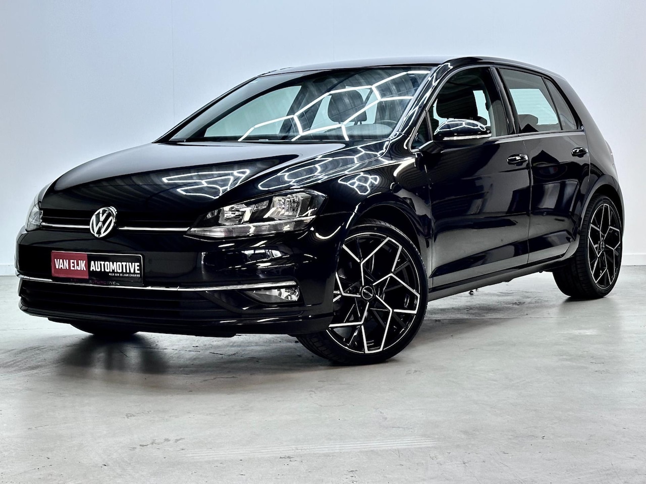 Volkswagen Golf - 1.0i Automaat - Sport - Carplay - Massage Stoel - Navi - PDC - Ad Cruise - AutoWereld.nl