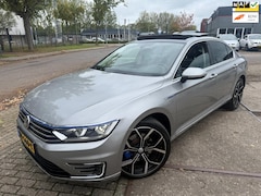 Volkswagen Passat - 1.4 TSI GTE HYBRID HIGH-LINE SPORT PANO LEDER NAP ACC LUXE